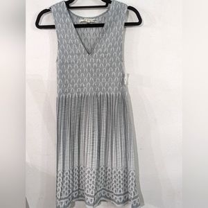 NWT! Max Studio sleeveless pleated print dress- size L